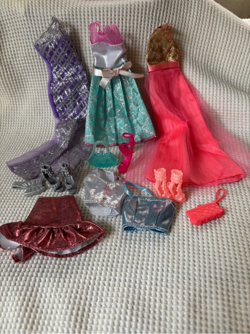Barbie doll clothes Glitter Gown dress lot Shoes Purse Fashion accessory lot